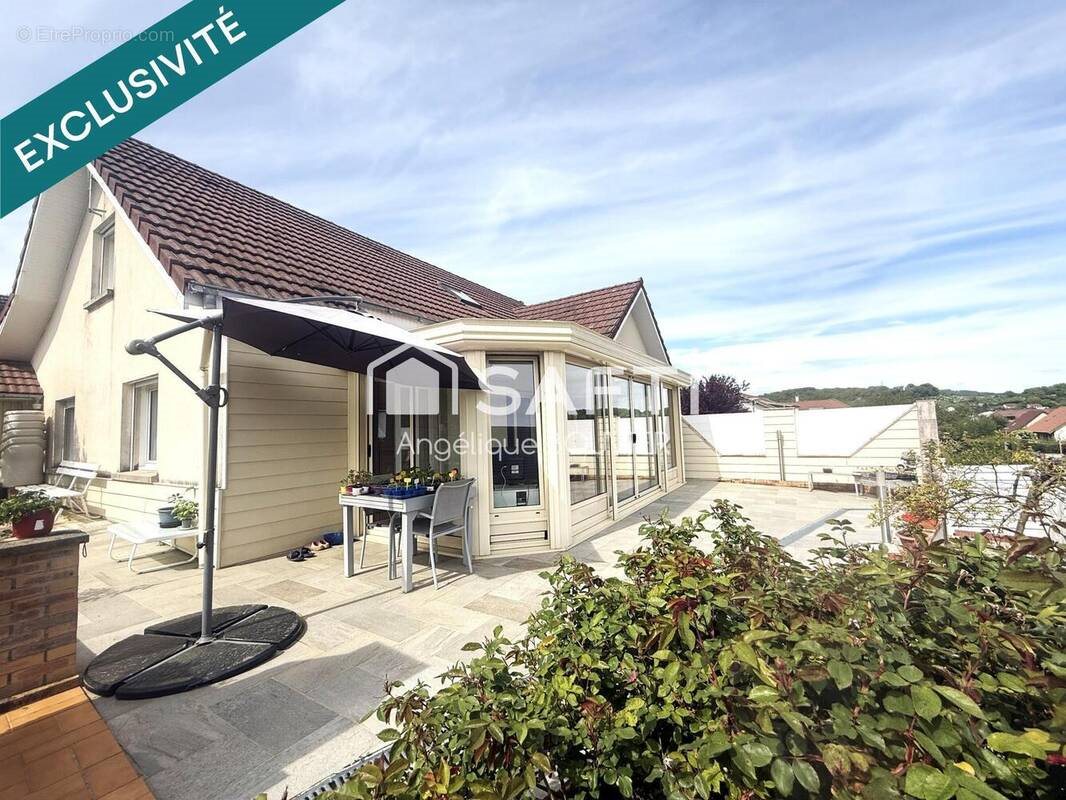 Maison à vendre, 144m², Thise
