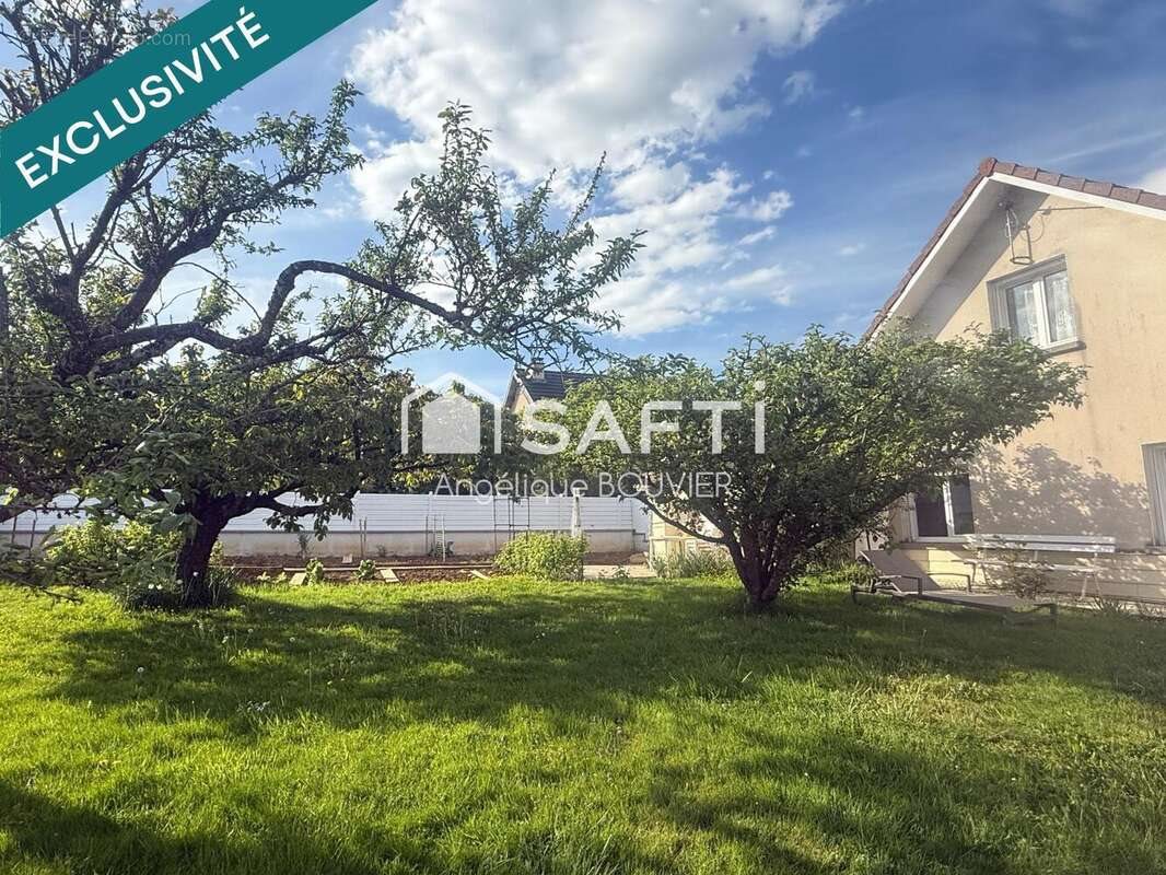 Maison à vendre, 144m², Thise