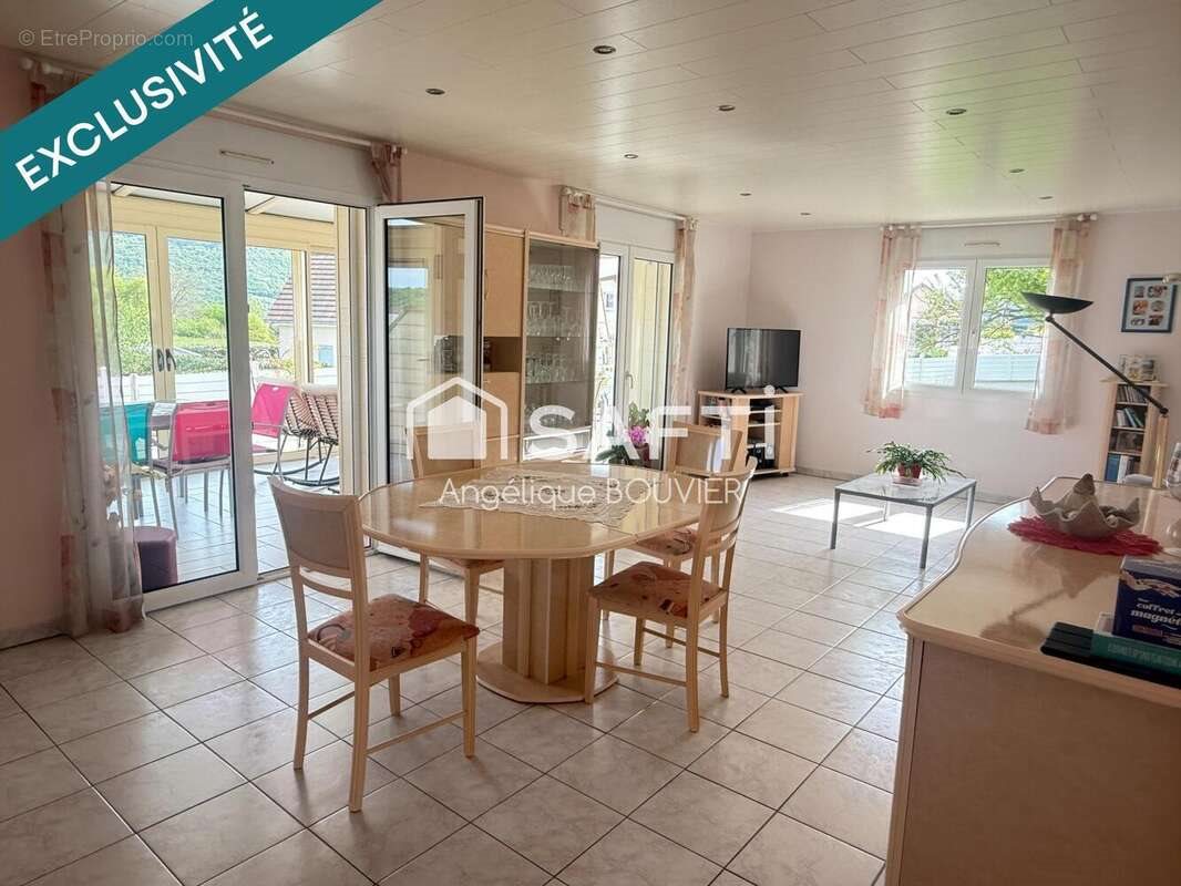 Maison à vendre, 144m², Thise