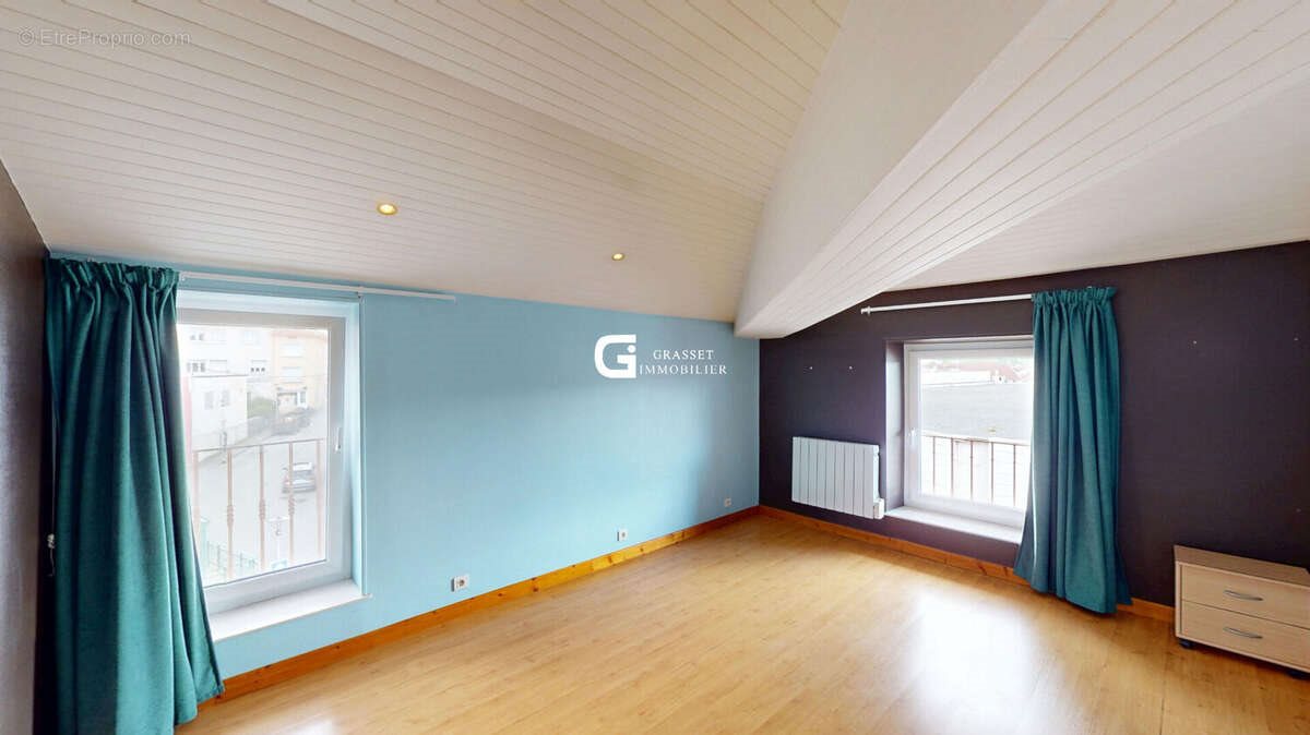 Maison à vendre, 102m², Oyonnax
