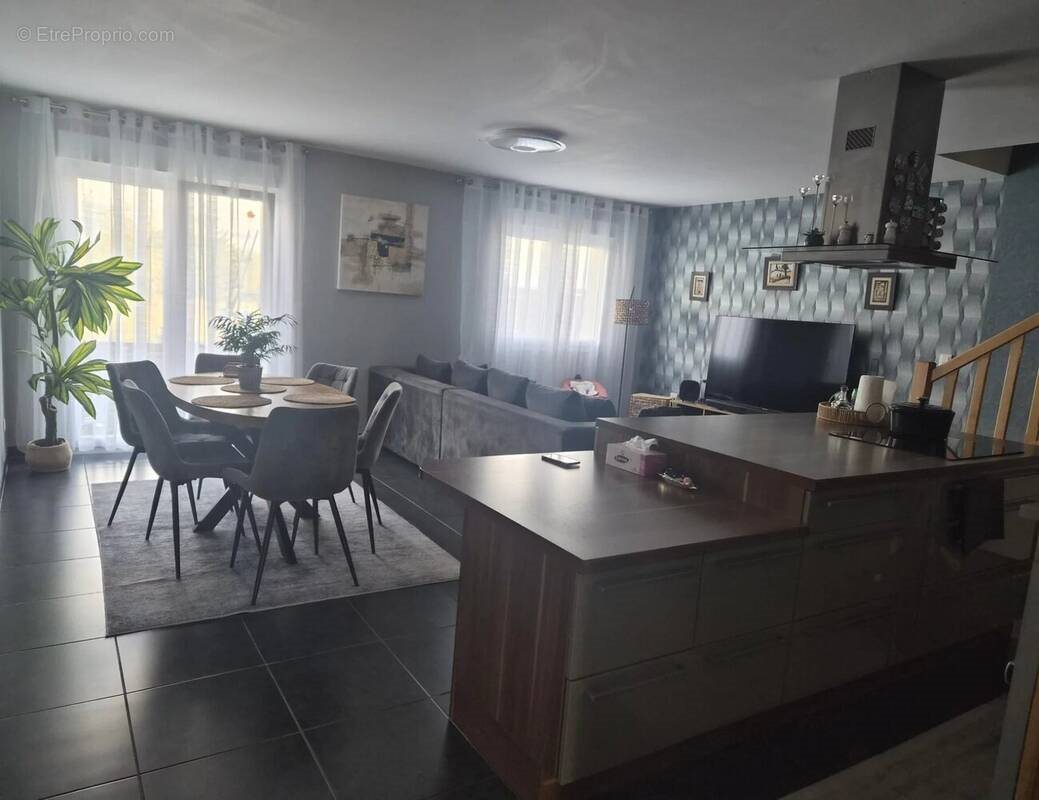 Maison à vendre, 117m², Ay-sur-Moselle