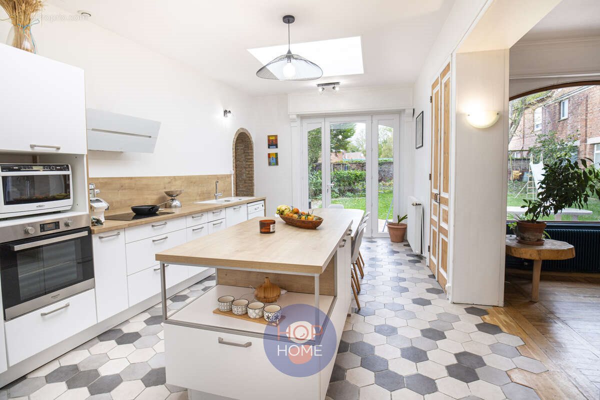 Maison à vendre, 307m², Laventie