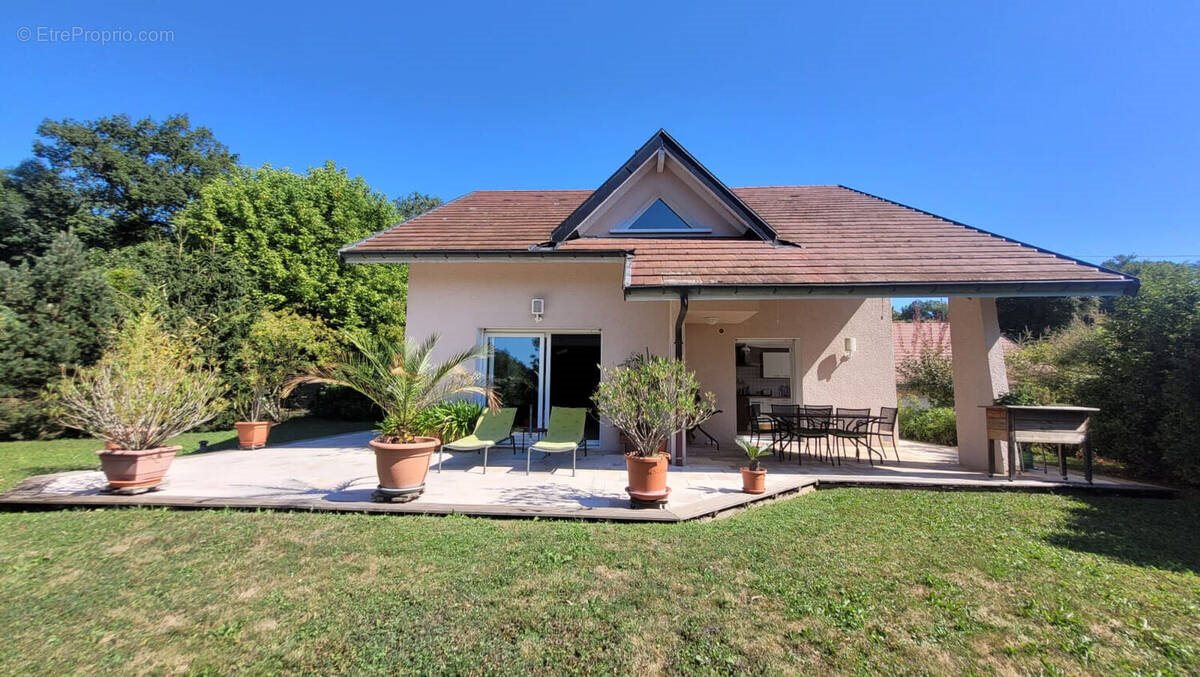 Maison à vendre, 145m², Chapeiry