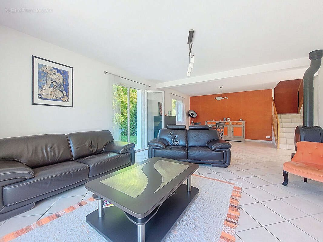 Maison à vendre, 145m², Chapeiry
