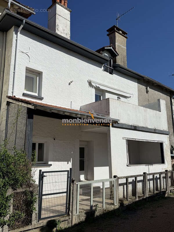 Maison à vendre, 114m², Arpajon-sur-Cère
