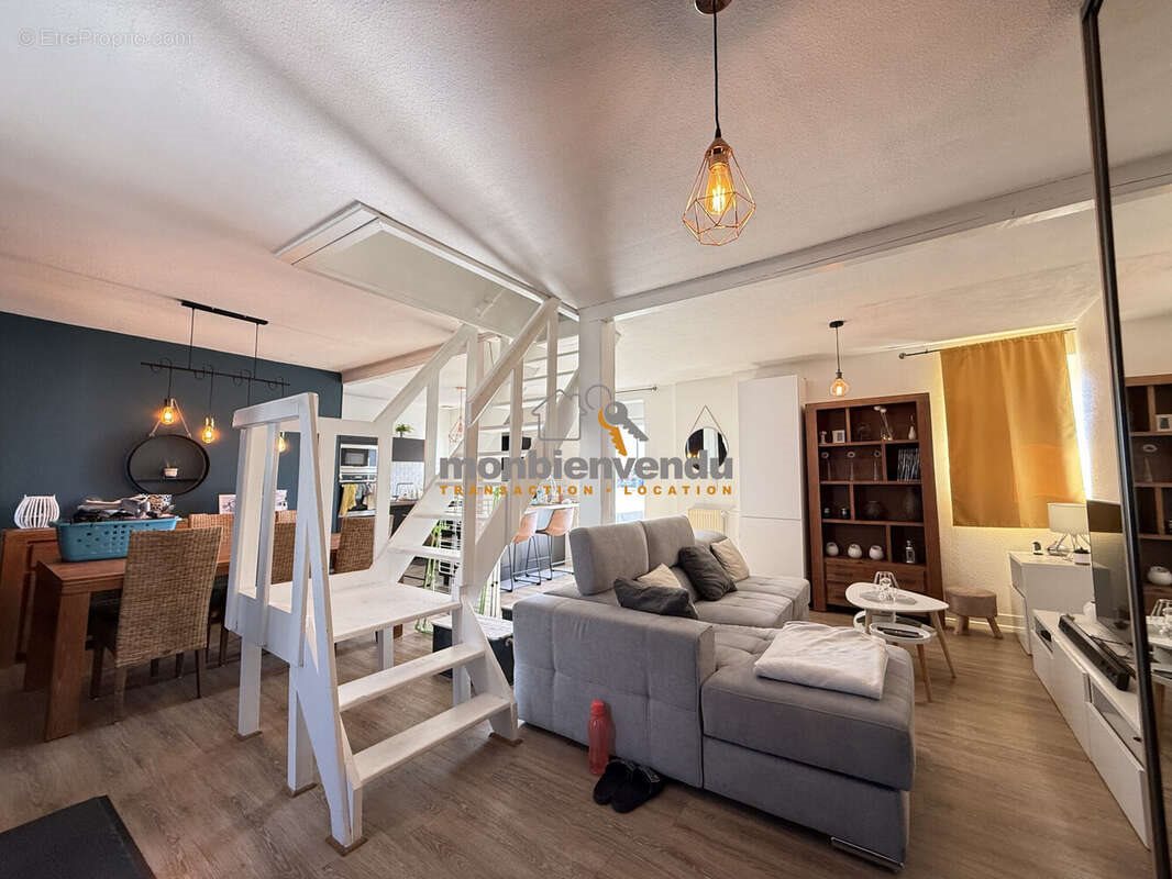 Maison à vendre, 114m², Arpajon-sur-Cère