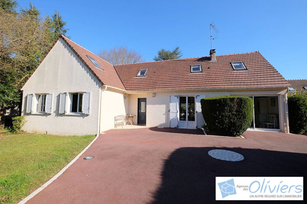 Maison à vendre, 184m², Cernay-la-Ville