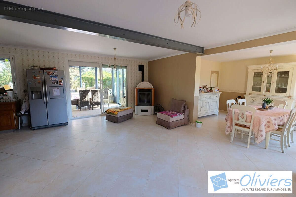 Maison à vendre, 184m², Cernay-la-Ville