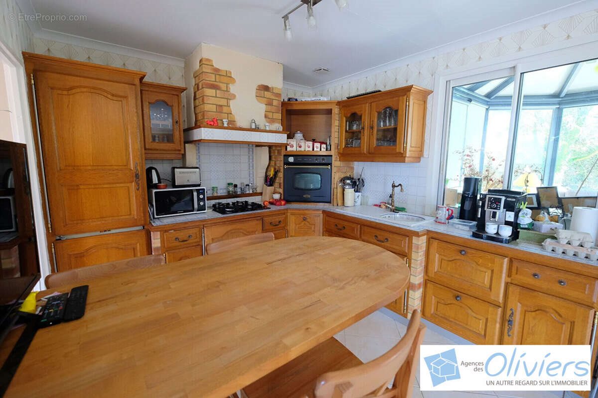 Maison à vendre, 184m², Cernay-la-Ville