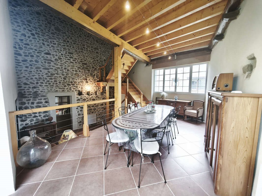 Maison à vendre, 146m², Marat