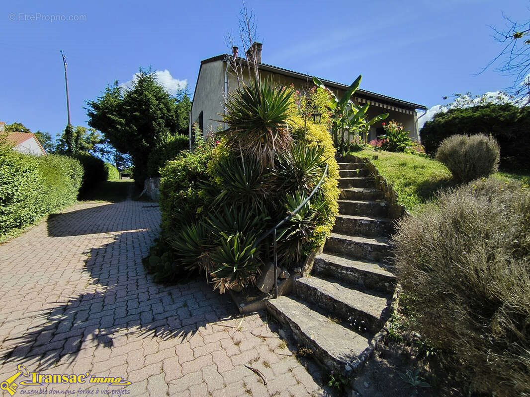 Maison à vendre, 93m², Dorat