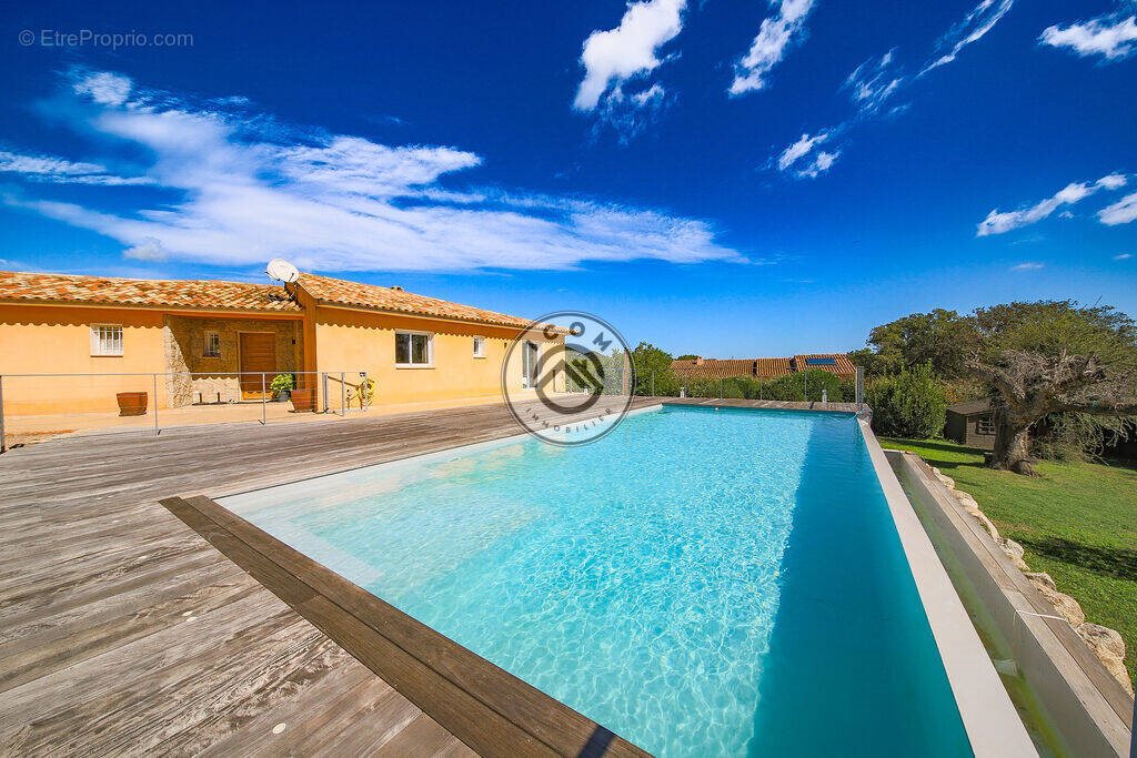Maison à vendre, 300m², Porto-Vecchio