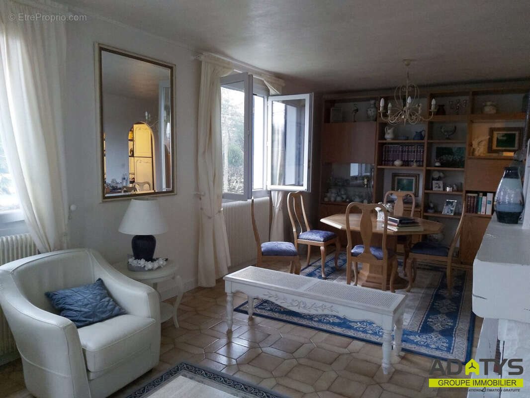Maison à vendre, 106m², Magné