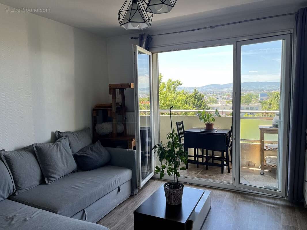 Appartement à vendre, 71m², Jassans-Riottier