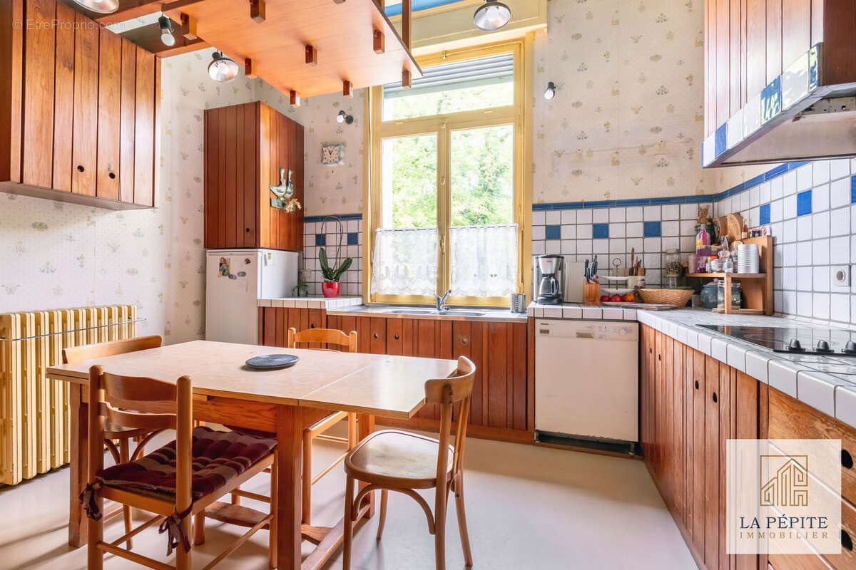 Maison à vendre, 315m², Aulnoye-Aymeries