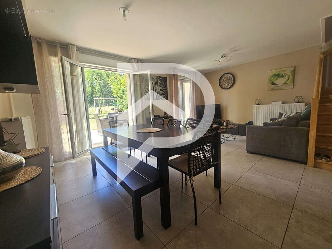 Maison à vendre, 85m², La Boisse