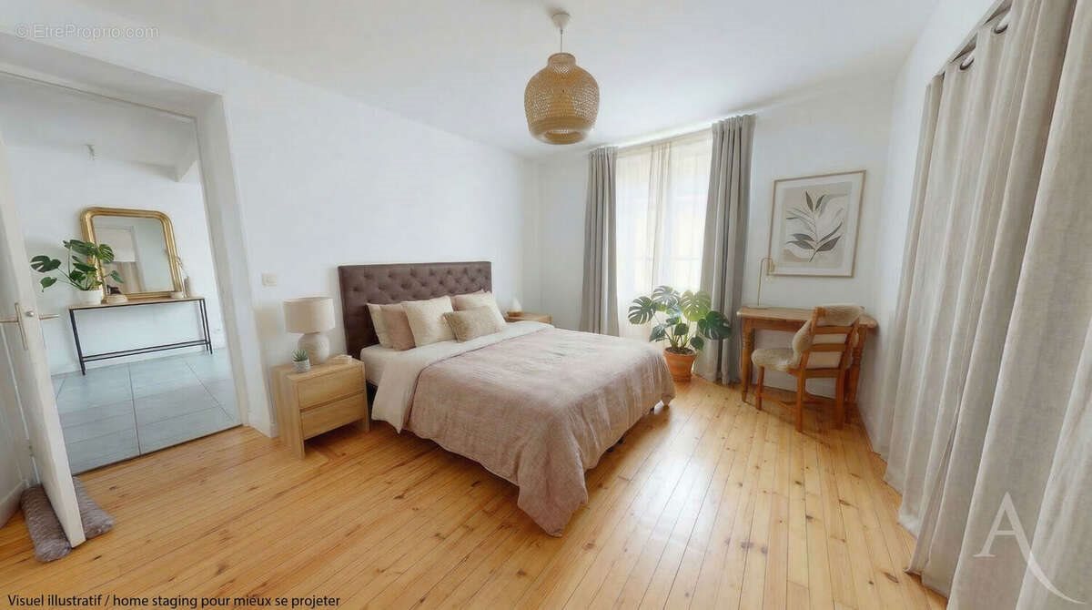 Maison à vendre, 260m², Saint-Etienne-de-Saint-Geoirs