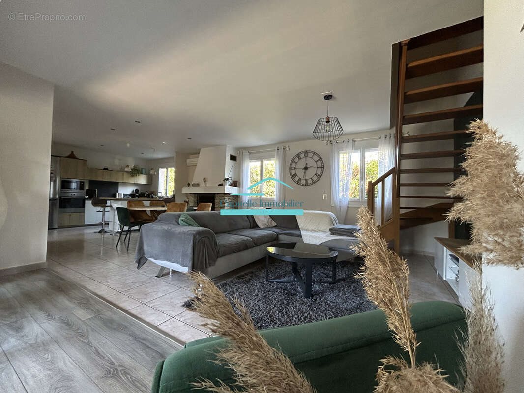 Maison à vendre, 148m², Bélarga