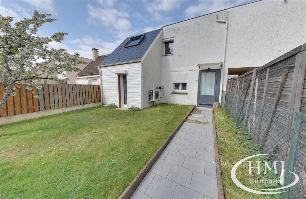 Maison à vendre, 103m², Lisses
