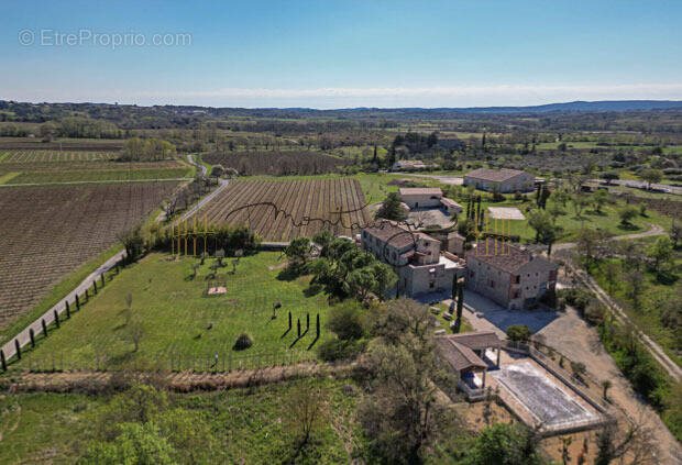 Maison à vendre, 656m², Saint-Jean-de-Serres