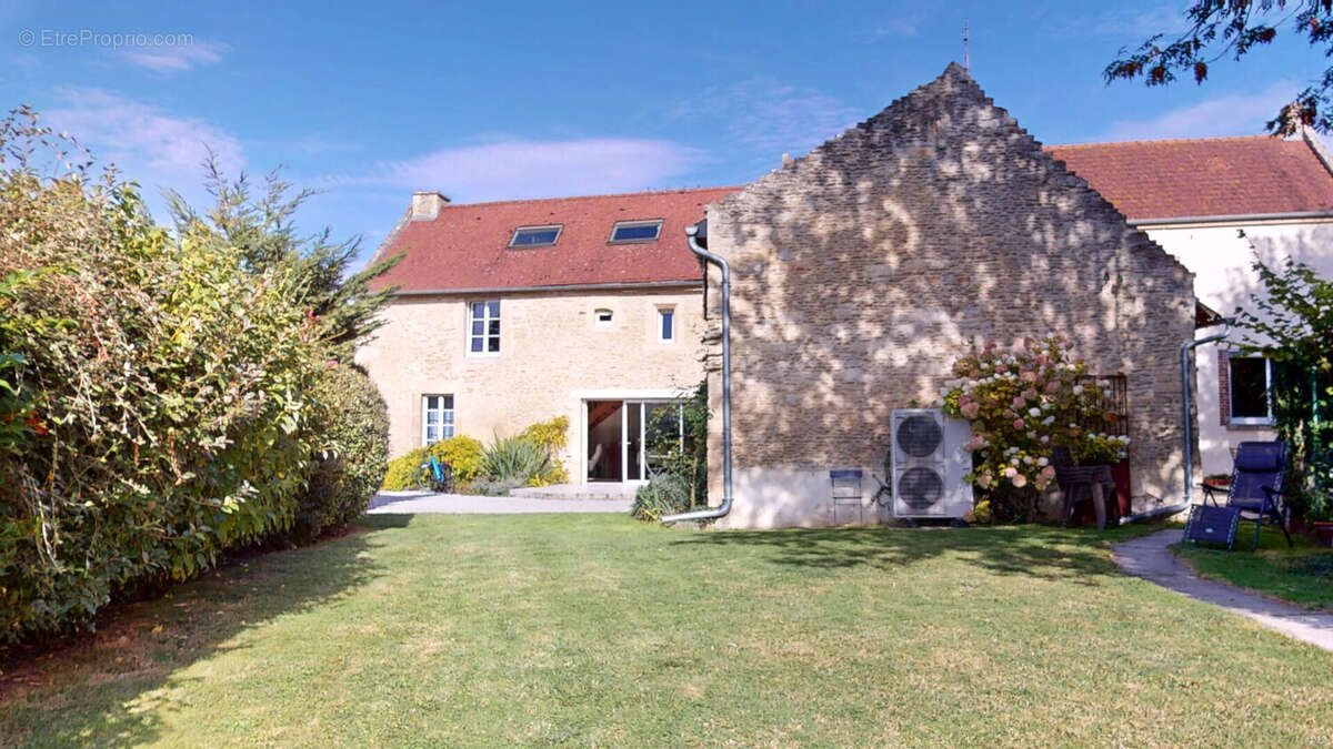 Maison à vendre, 257m², Argences
