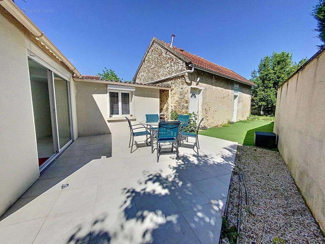 Maison à vendre, 184m², Montigny-le-Bretonneux