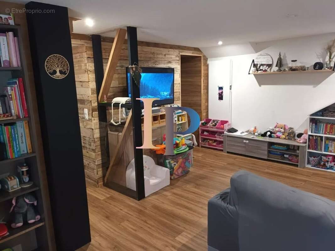Maison à vendre, 89m², Pouilly-sous-Charlieu