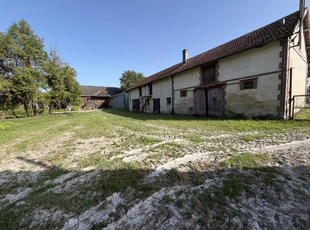 Maison à vendre, 659m², Marigny-le-Châtel