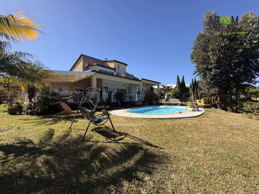 Maison à vendre, 358m², Le Tampon