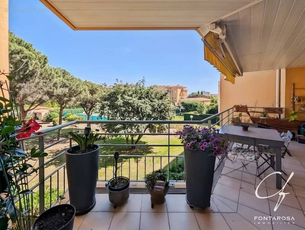 Appartement à vendre, 83m², Fréjus