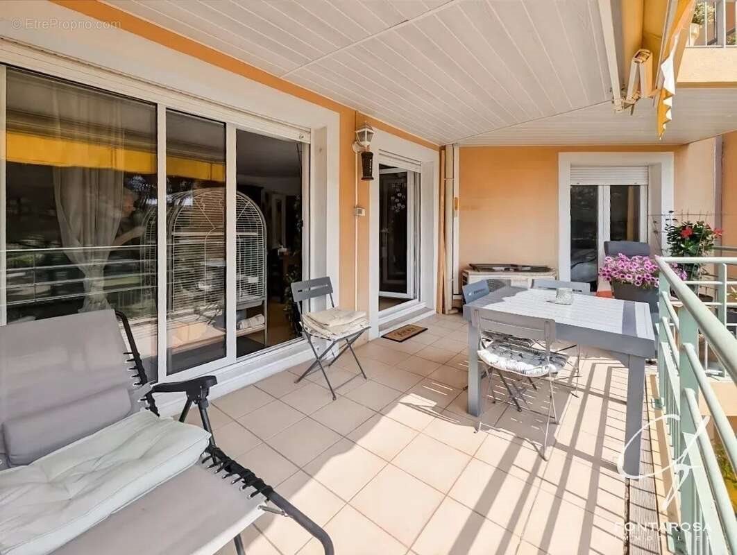 Appartement à vendre, 83m², Fréjus