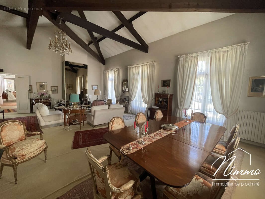 Maison à vendre, 256m², Nîmes
