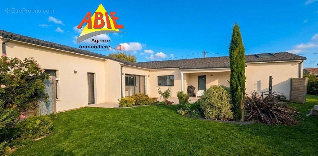 Maison à vendre, 128m², Damvix