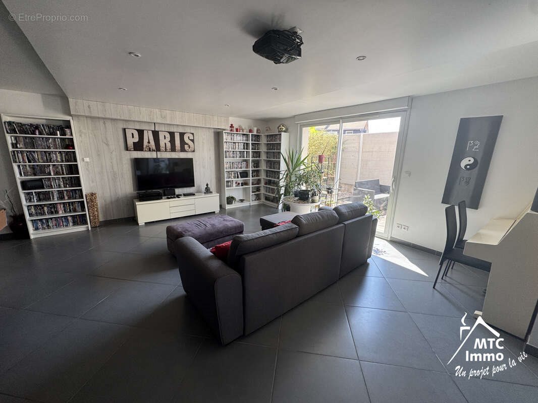 Maison à vendre, 180m², Loyettes