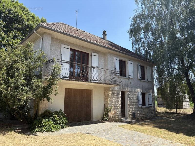 Maison à vendre, 185m², Saint-Sornin-Lavolps