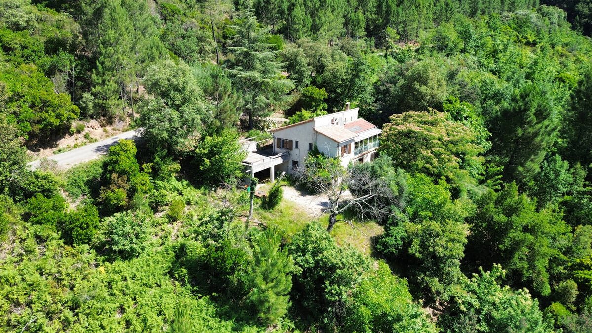 Maison à vendre, 95m², Saint-Jean-du-Pin