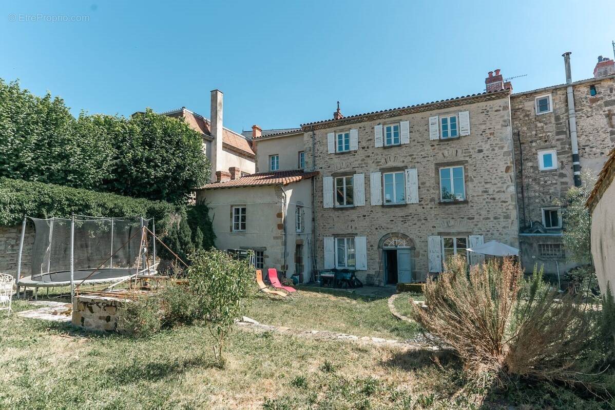Maison à vendre, 320m², Billom