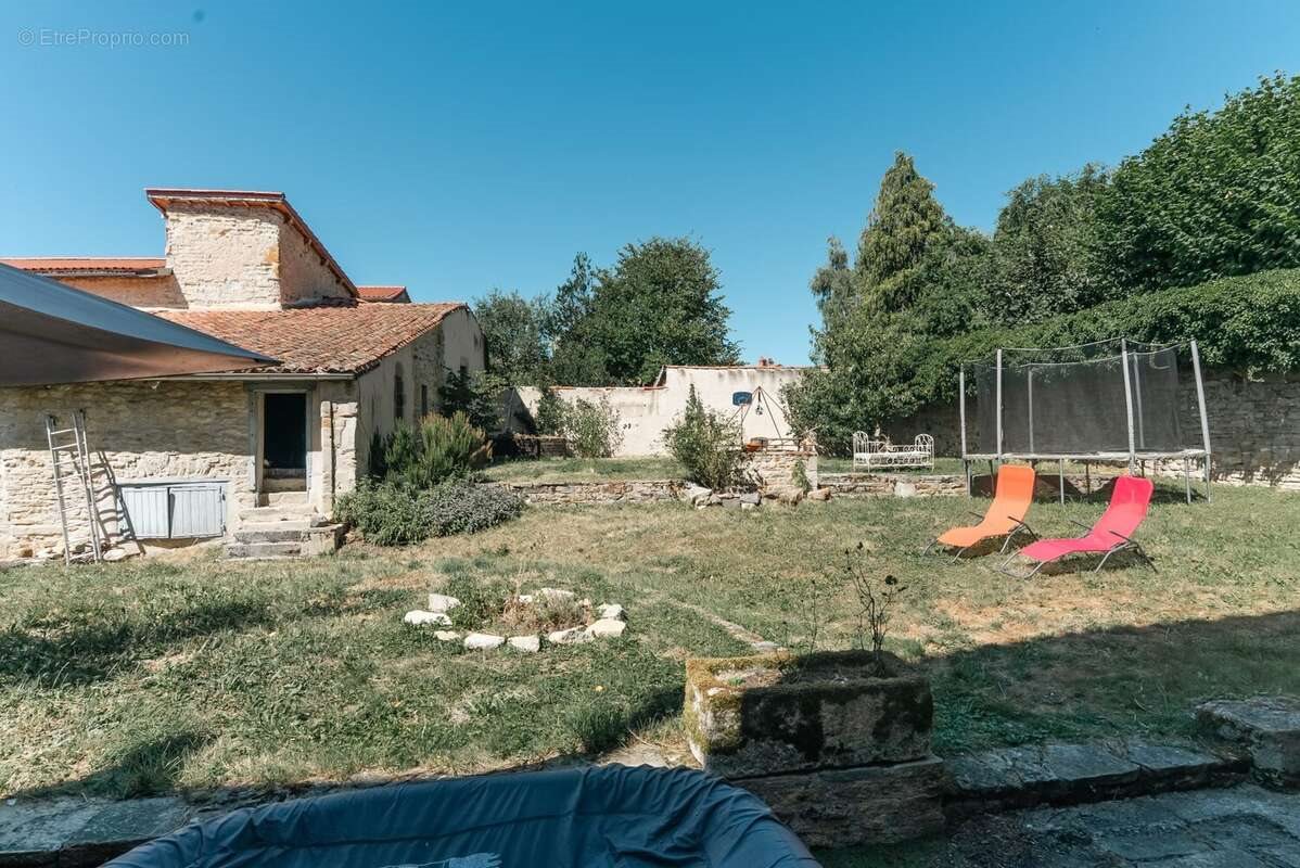 Maison à vendre, 320m², Billom