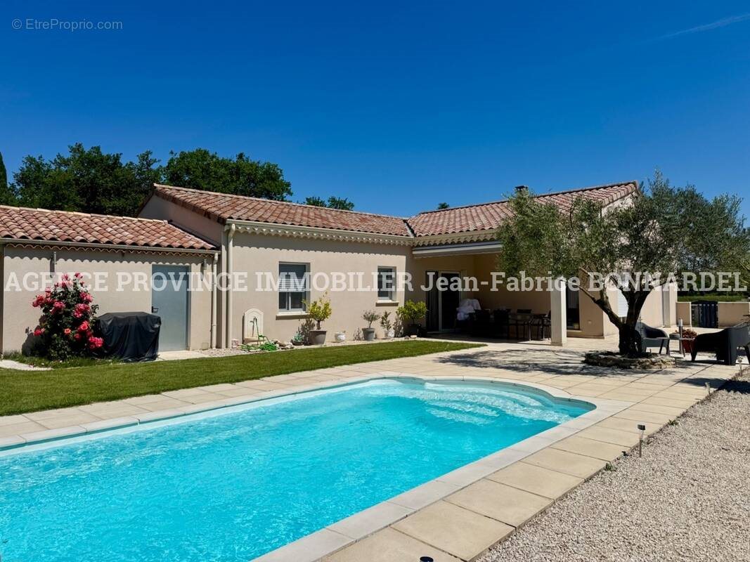 Maison à vendre, 123m², Saint-Paul-Trois-Châteaux