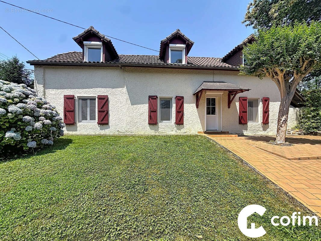 Maison à vendre, 150m², Gan