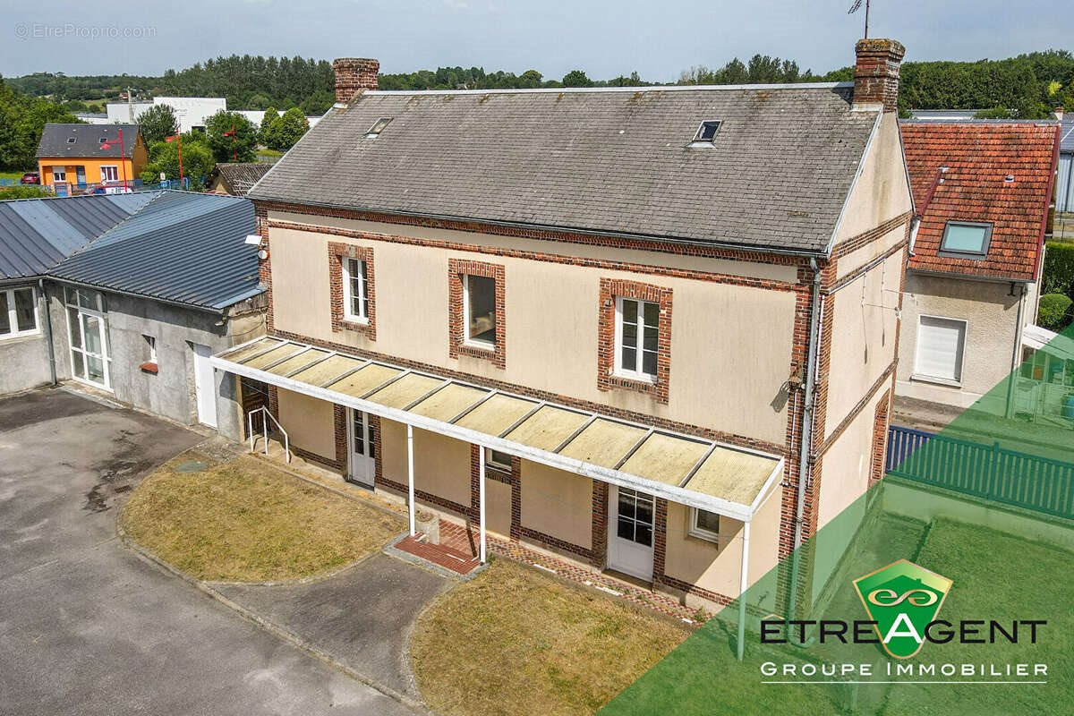 Maison à vendre, 210m², Sainte-Gauburge-Sainte-Colombe