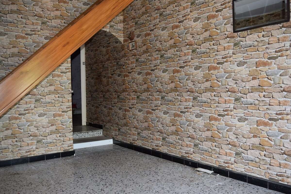 Maison à vendre, 90m², Viscomtat