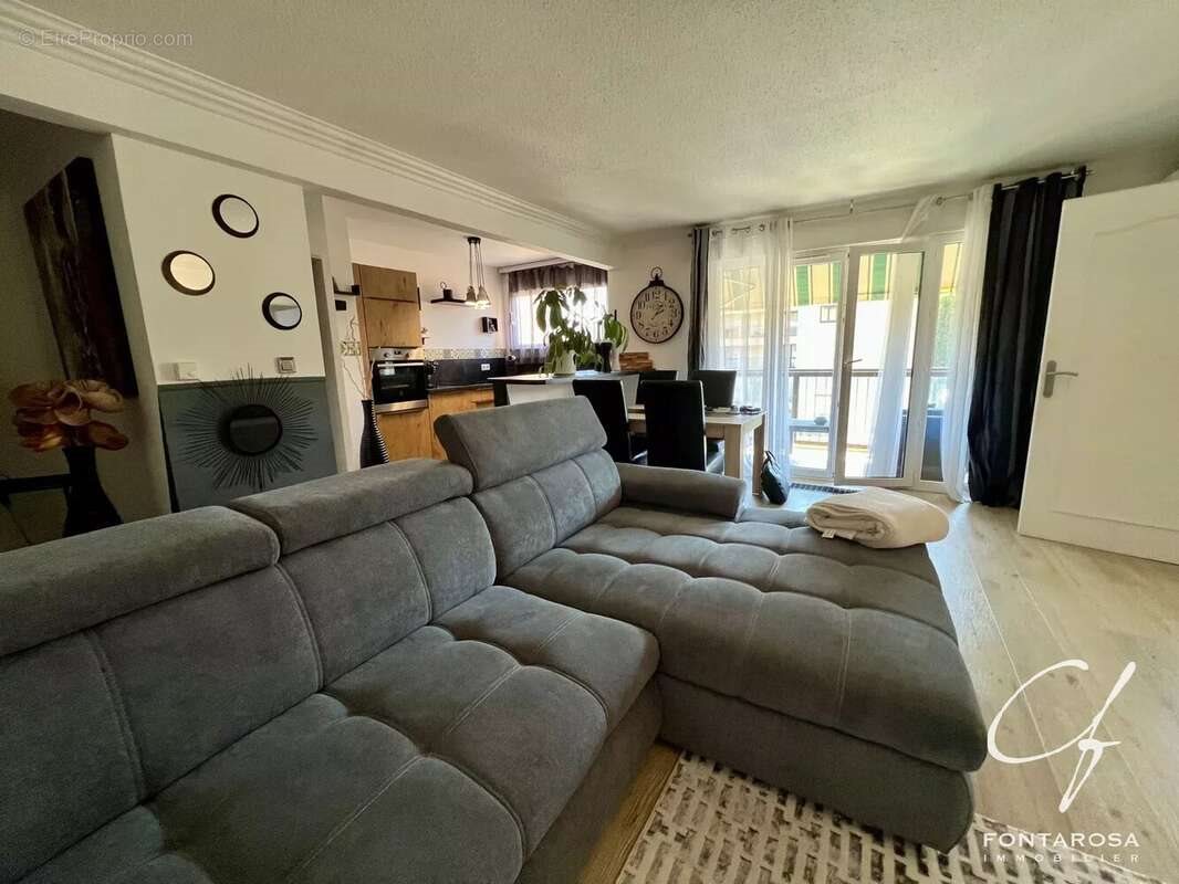 Appartement à vendre, 67m², Fréjus