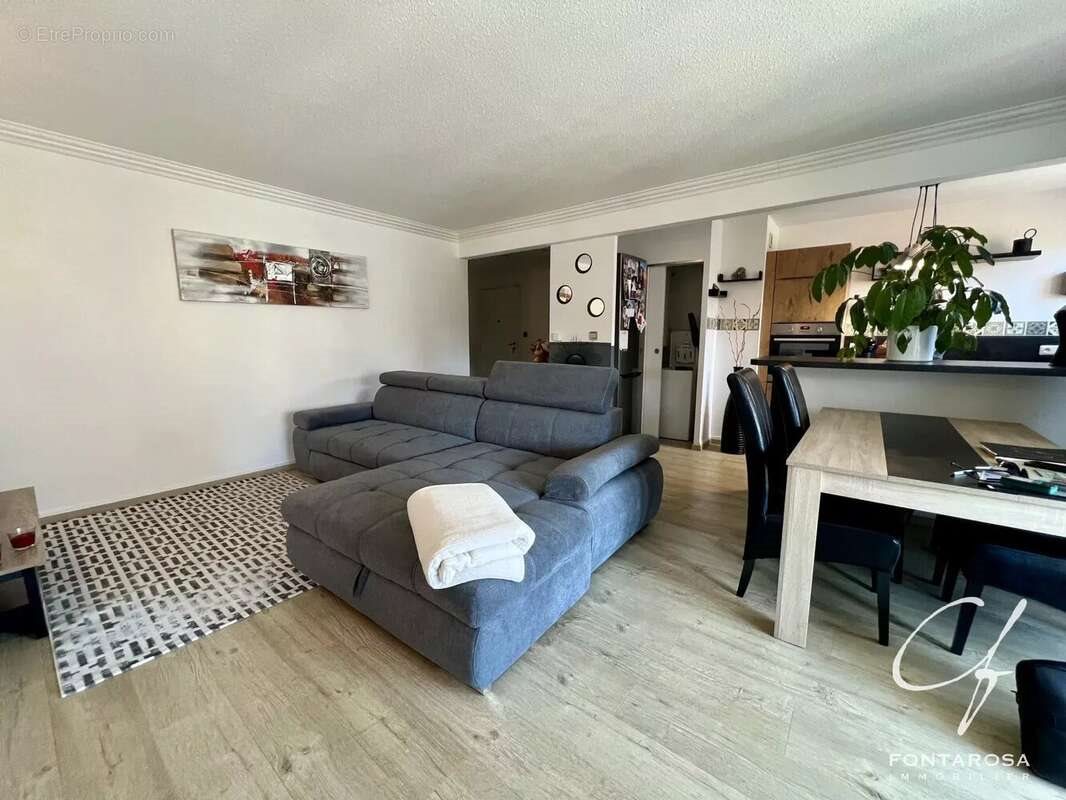 Appartement à vendre, 67m², Fréjus