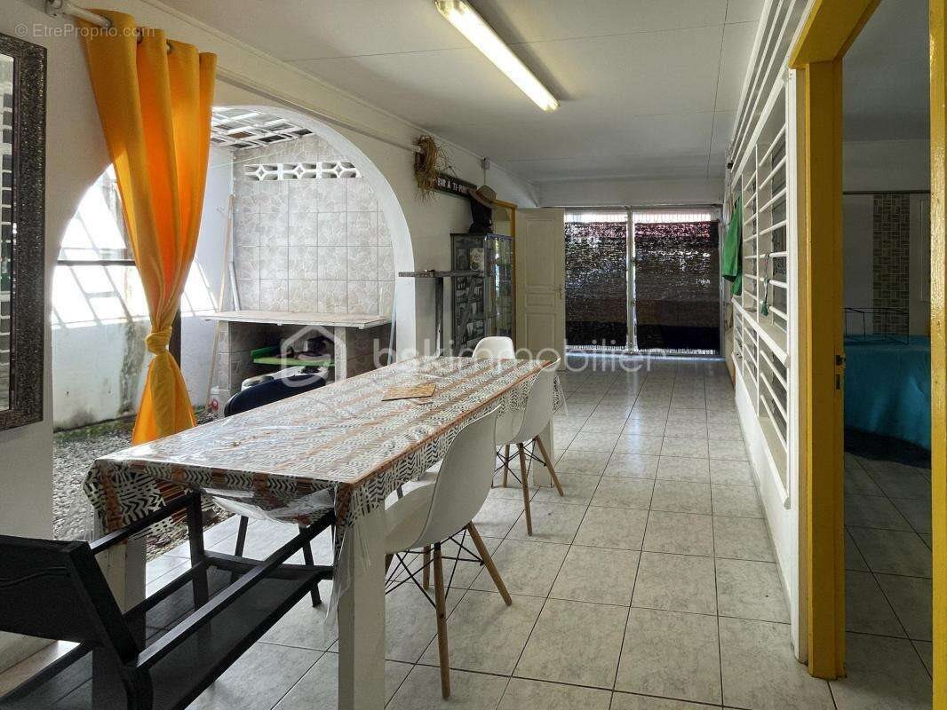 Maison à vendre, 137m², Kourou
