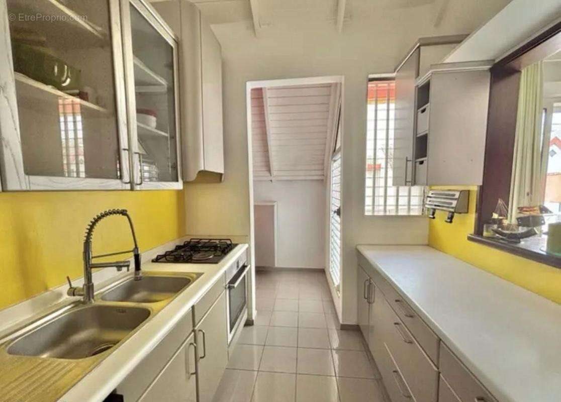 Appartement à vendre, 140m², Les Abymes
