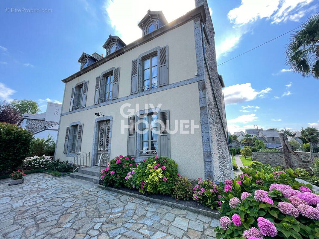 Maison à vendre, 192m², Dol-de-Bretagne