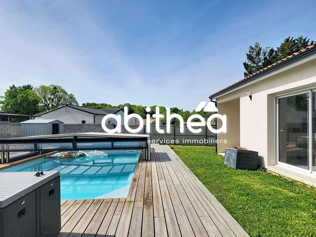 Maison à vendre, 100m², Jonzac