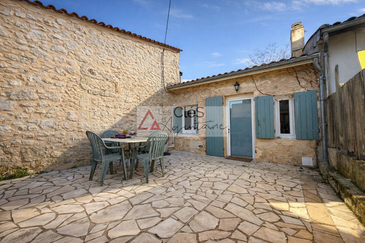Maison à vendre, 61m², Virelade