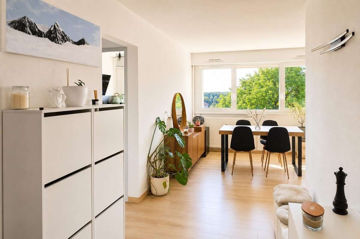 Appartement à vendre, 63m², Ferney-Voltaire